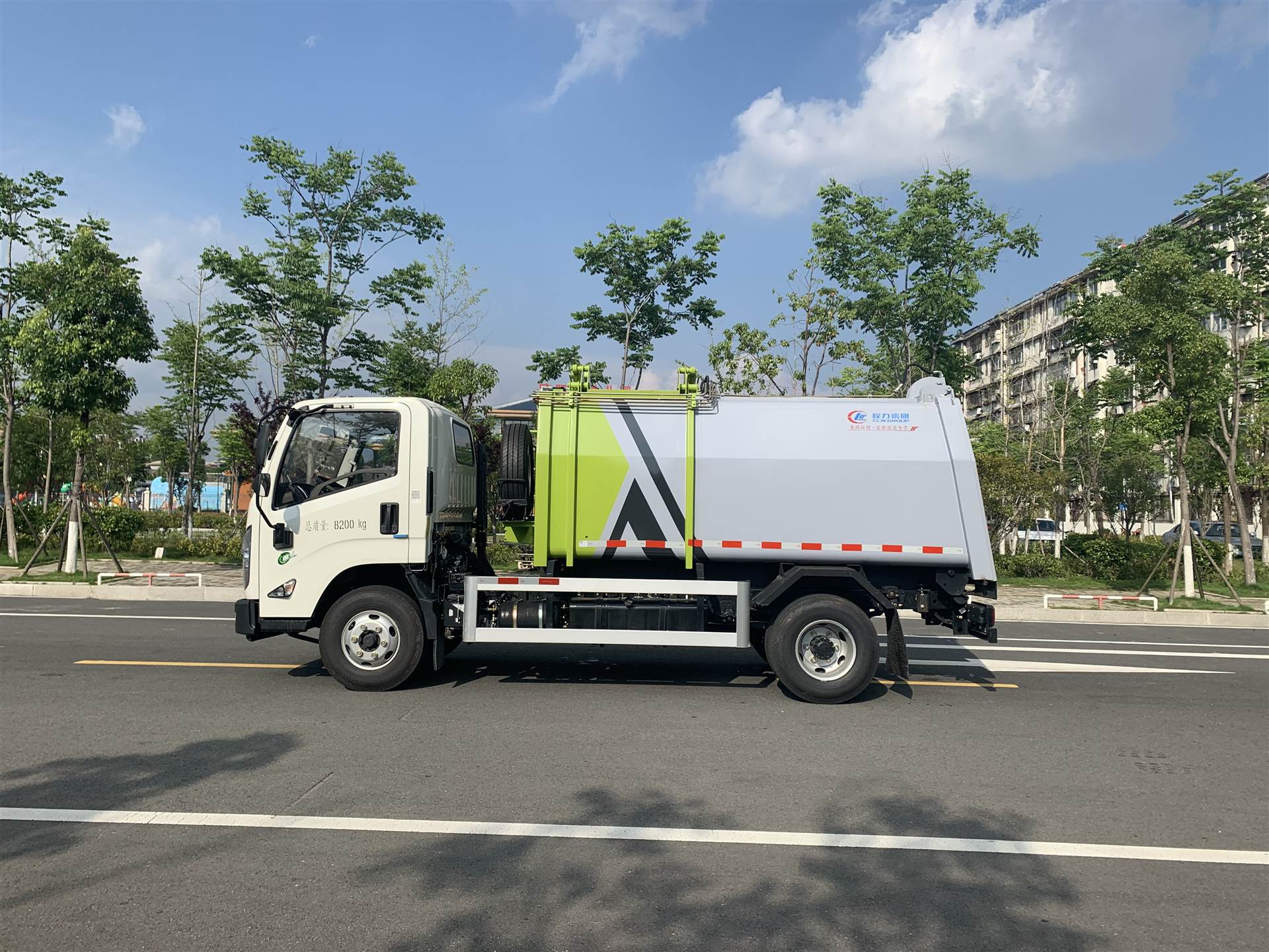 掛桶式垃圾車(chē)