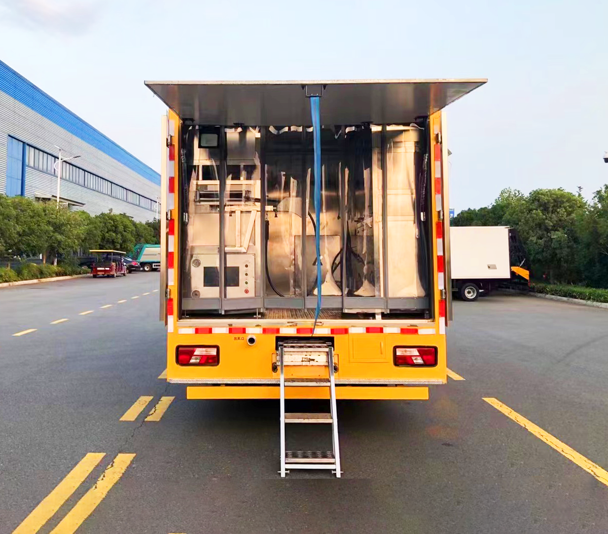 光固化修復(fù)車(chē) 管道修復(fù)車(chē)