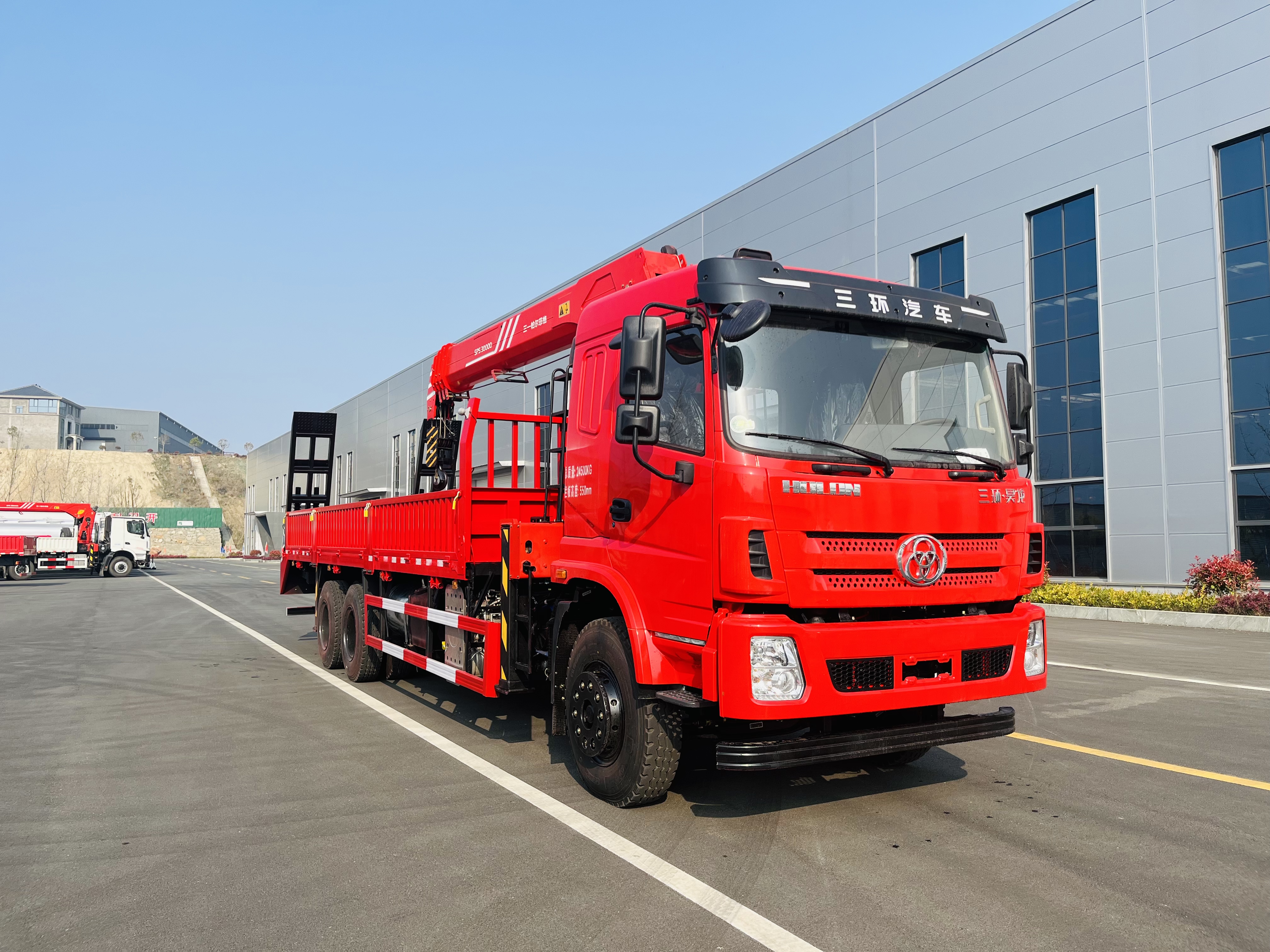三環(huán)后八輪 三一12噸4節(jié)臂帶爬梯 隨車起重運輸車(圖3)